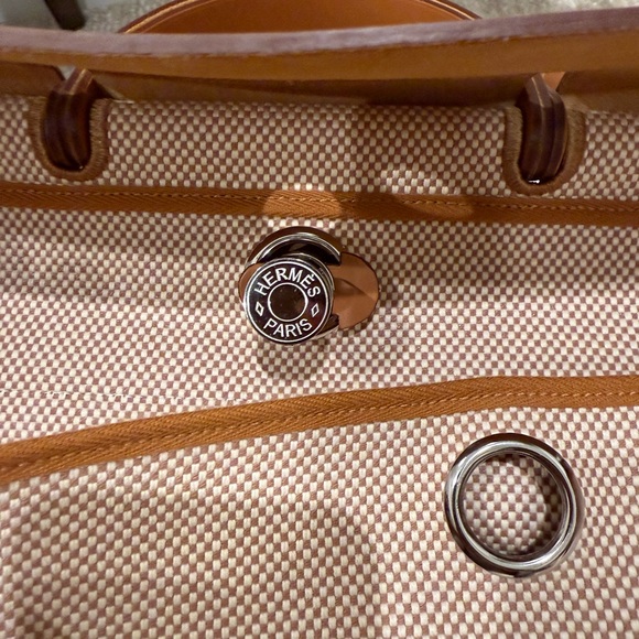 Like new with original box and dust bag selling Herbag Zip cabine bag - Picture 5 of 12